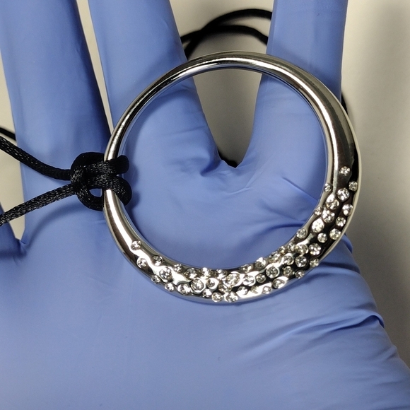 Swarovski Crystal Circle Pendant Necklace Sterling Silver Overlay & Black Cord - Picture 5 of 8
